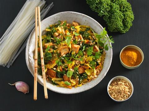 Pad Thaï au tofu fumé et légumes d’hiver